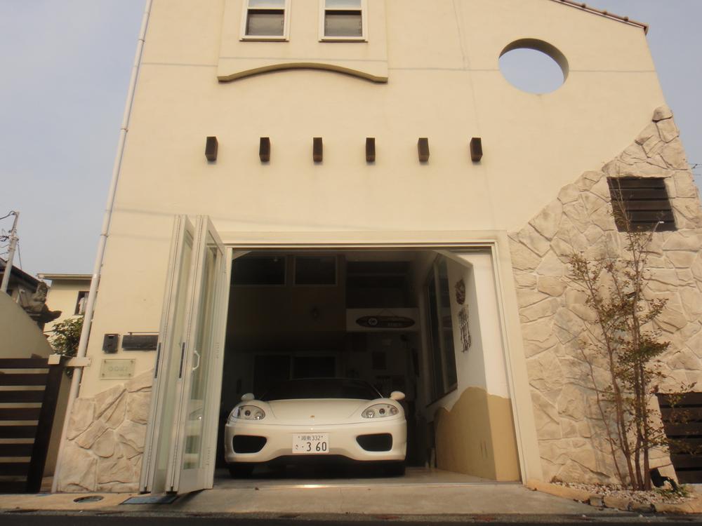 Building plan example (exterior photos). Our construction cases Garage House