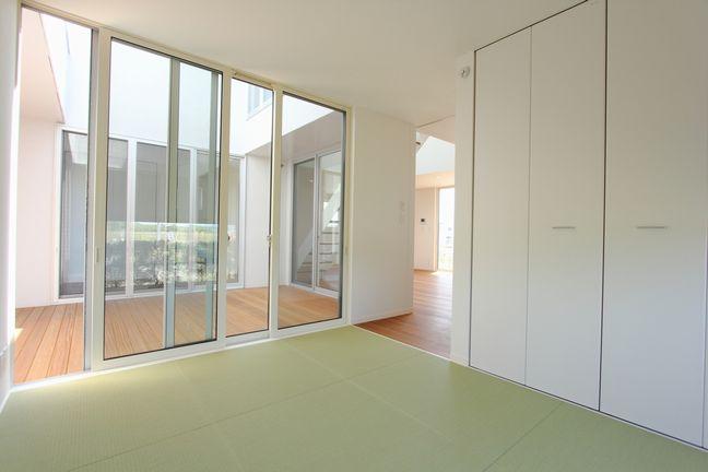 Non-living room. Master bedroom