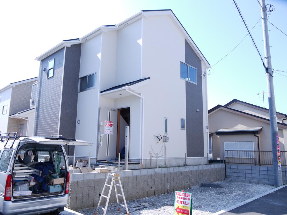 Local appearance photo. 10 Building (October 2013) Shooting