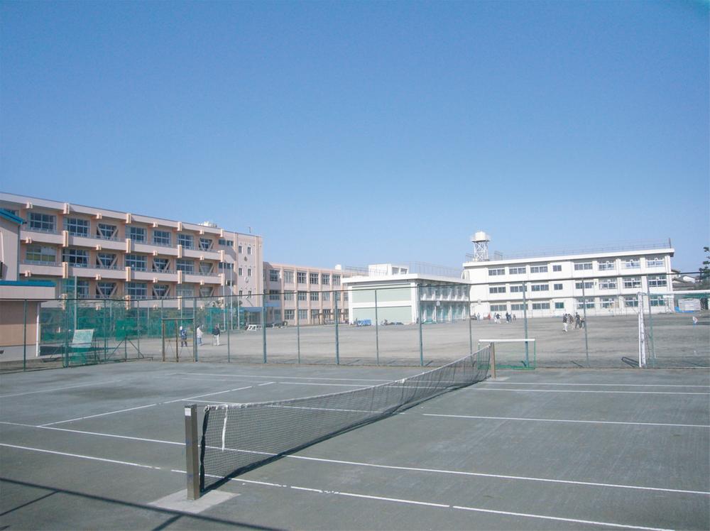 Junior high school. 160m to Ninomiya junior high school