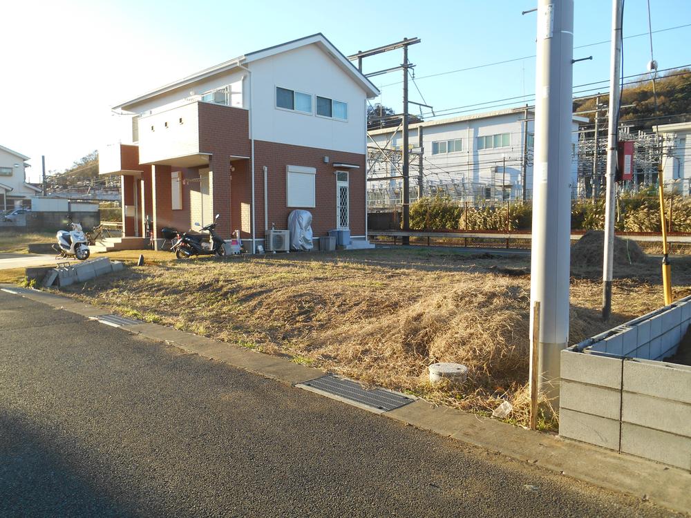 Local appearance photo. 1 Building