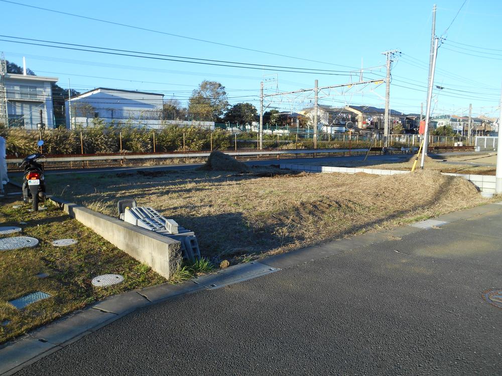 Local appearance photo. Building 2