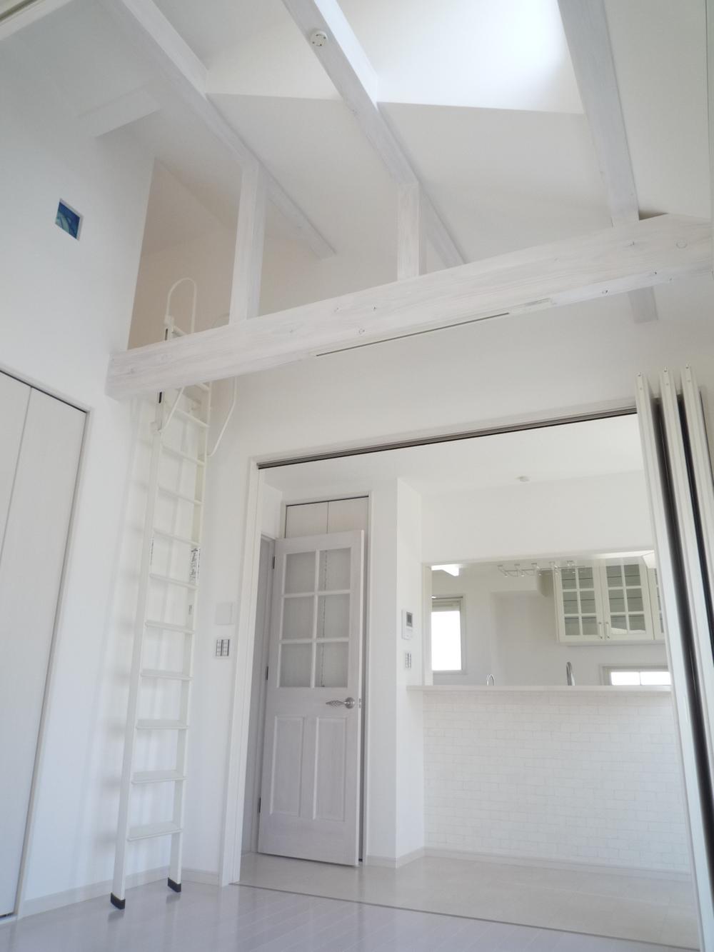 Building plan example (introspection photo). Our construction cases Living with a loft gradient ceiling