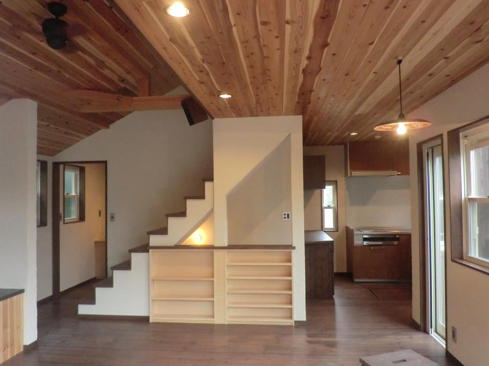 Building plan example (introspection photo). With lots living trees