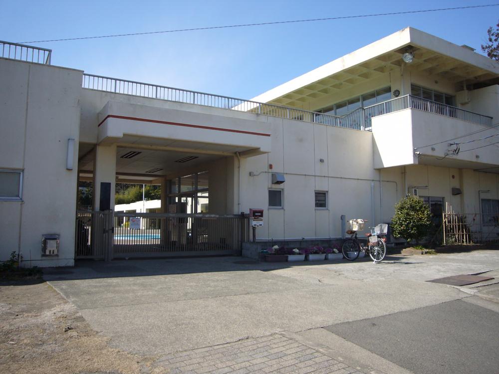 Primary school. Oiso Municipal Kokufu to elementary school 1626m