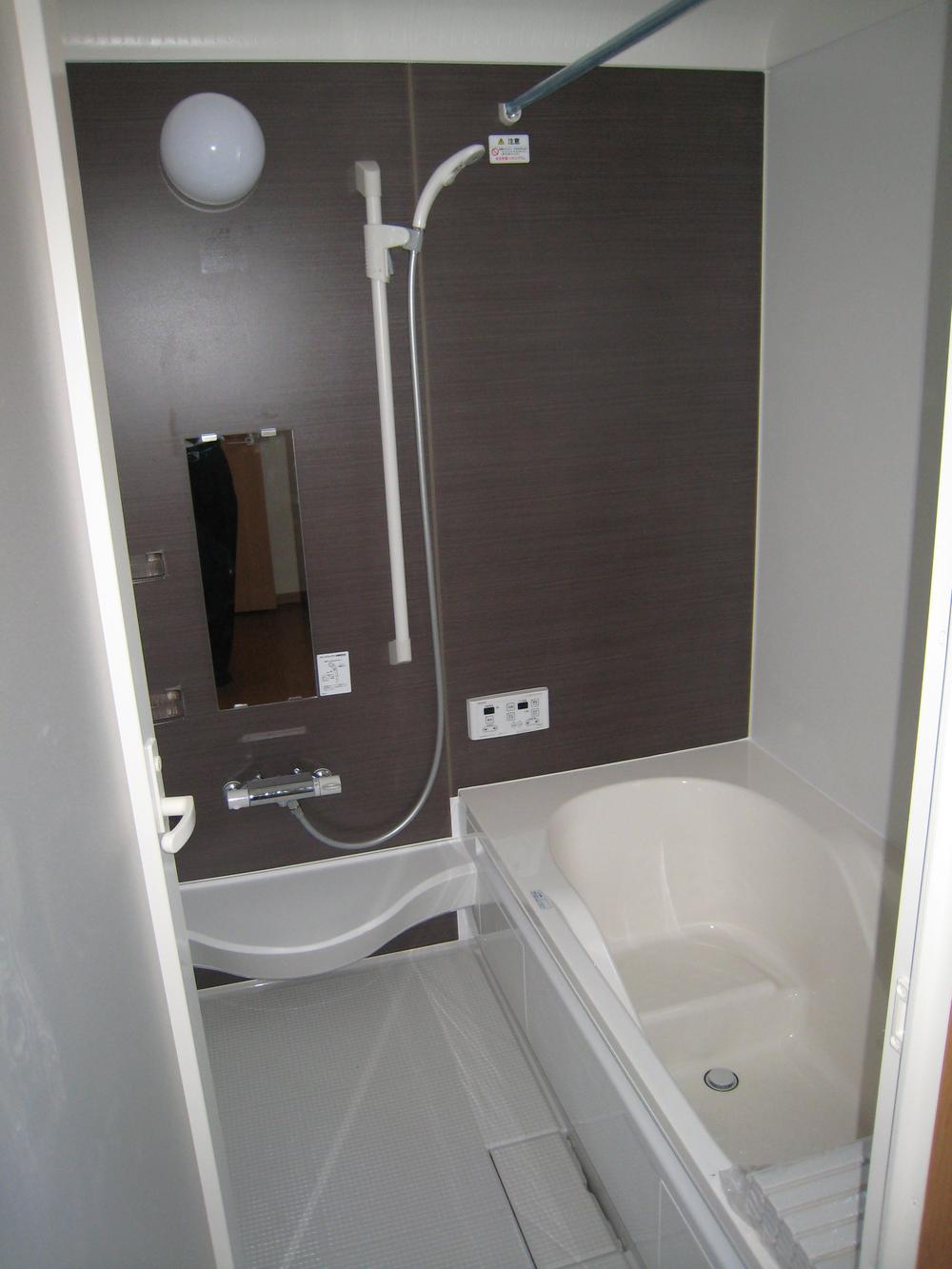 Bathroom. Local (11 May 2013) Shooting Air Heating drying function with bathroom