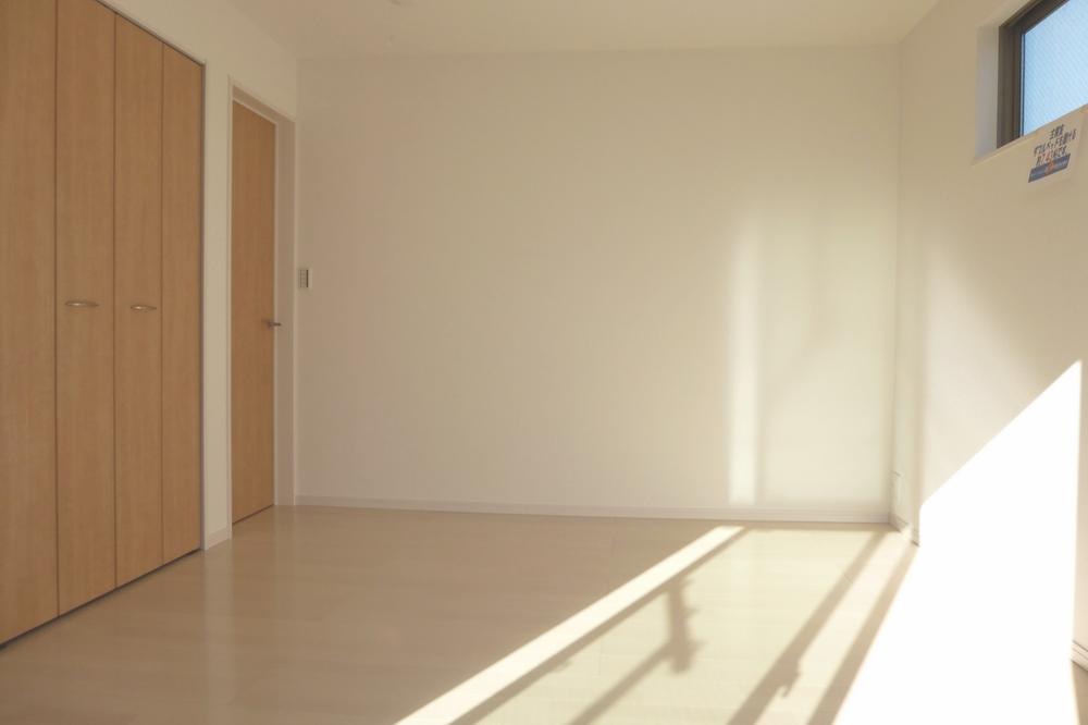 Non-living room. Storage of all rooms enhancement!