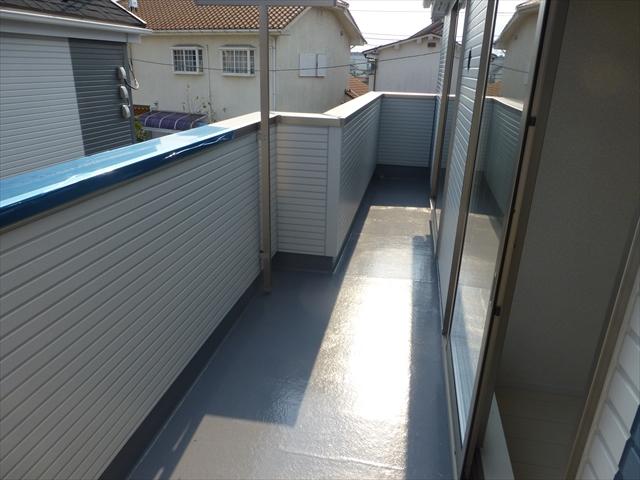 Other introspection. Second floor roof balcony