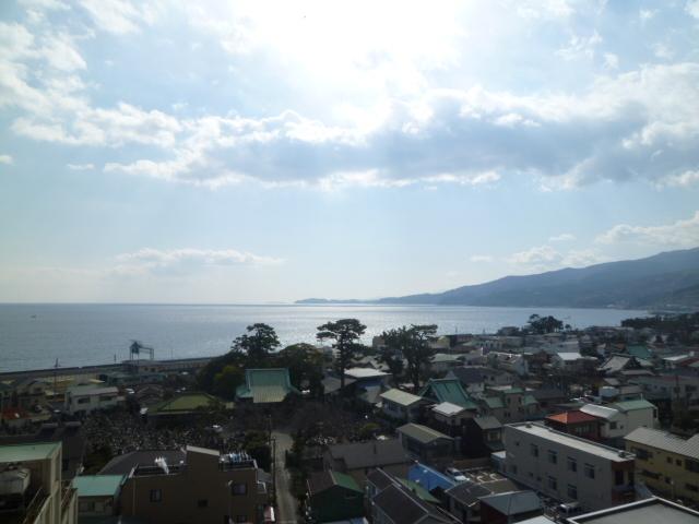View photos from the dwelling unit. View from local (March 2013) Shooting