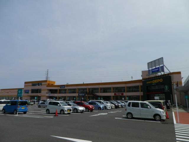 Shopping centre. Frespo 2095m to Odawara City Mall