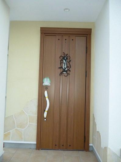 Entrance. Local (October 28, 2013) Shooting