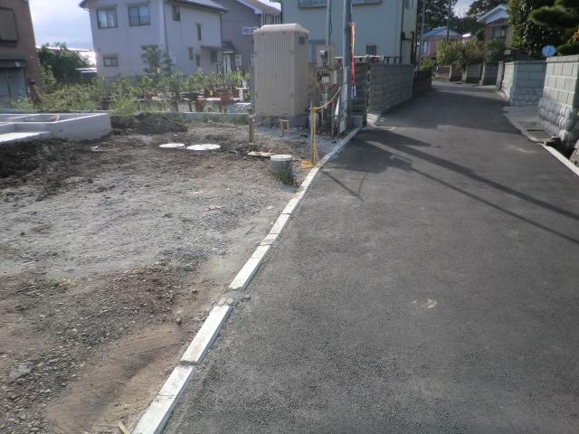 Local photos, including front road. Local (September 2013) Shooting