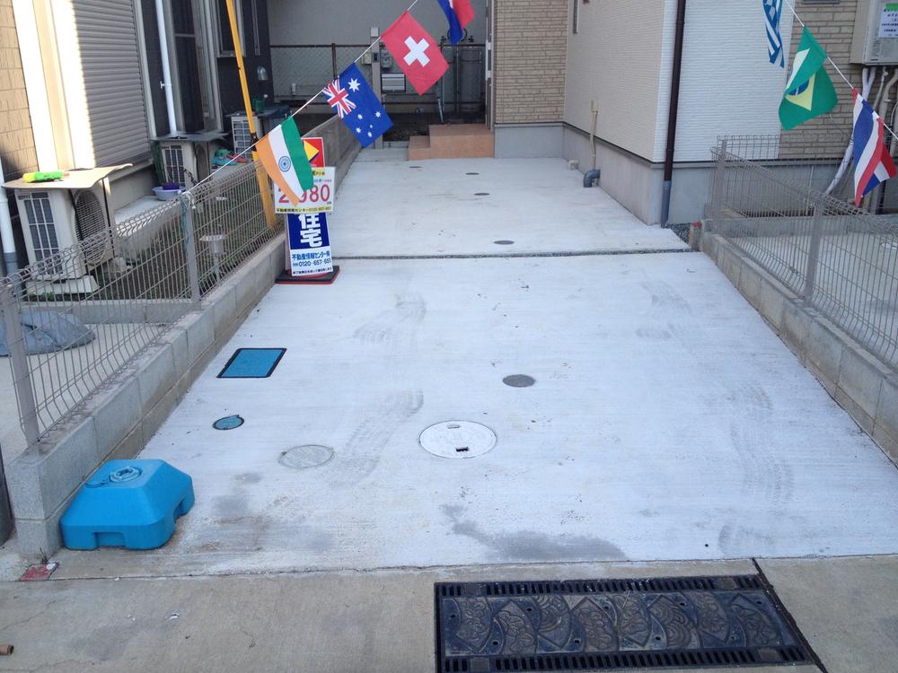 Parking lot. Local (12 May 2013) Shooting