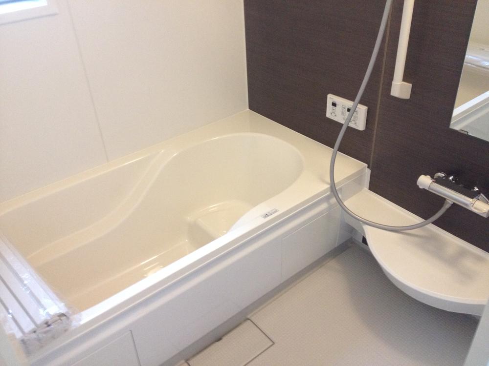 Bathroom. Indoor (12 May 2013) Shooting