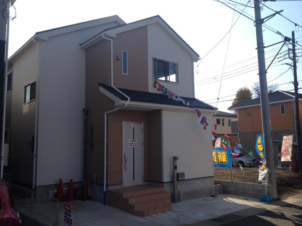 Local appearance photo. Local (12 May 2013) Shooting