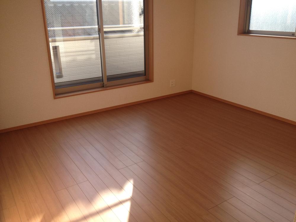 Non-living room. Indoor (12 May 2013) Shooting