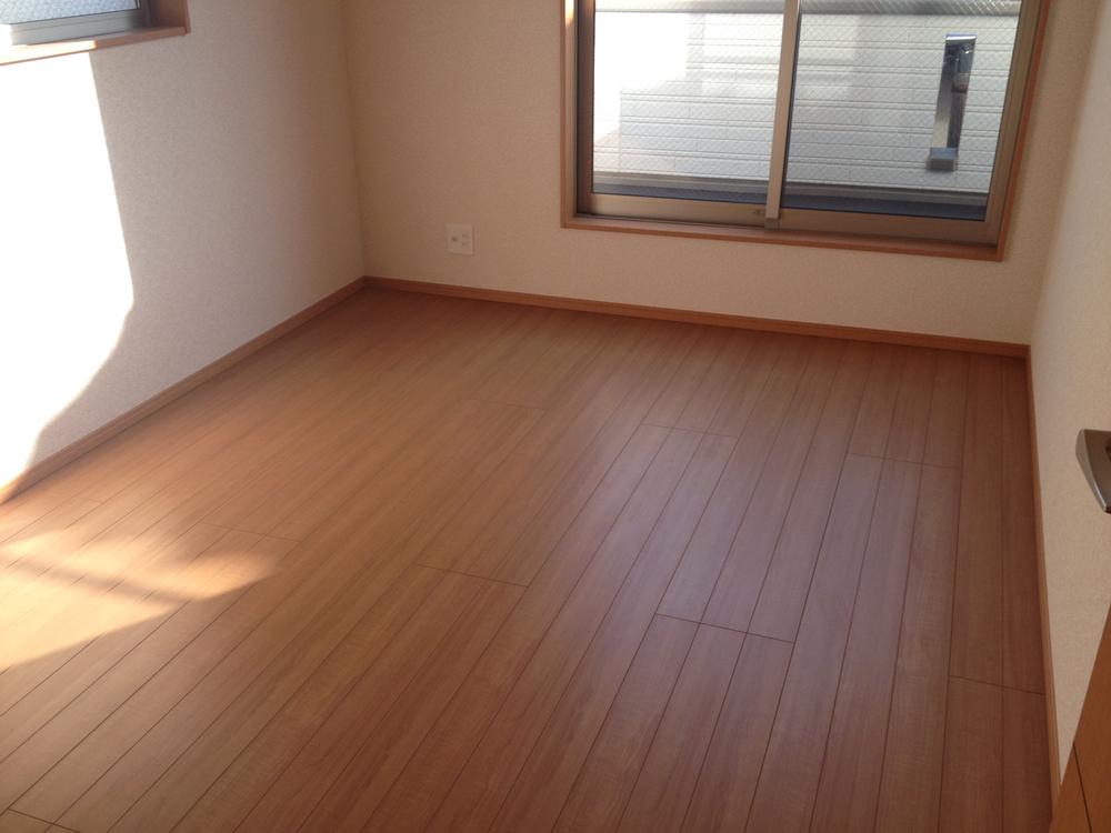 Non-living room. Indoor (12 May 2013) Shooting