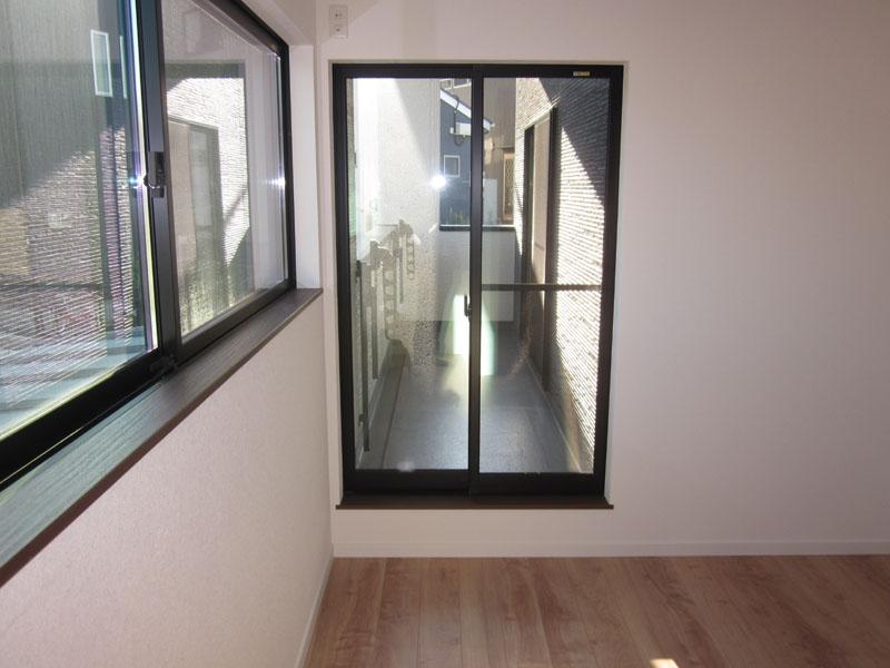 Non-living room. 2 Kaiyoshitsu