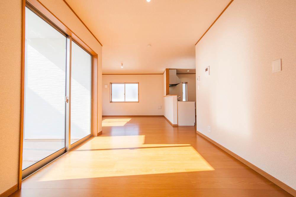 Same specifications photos (living). Example of construction