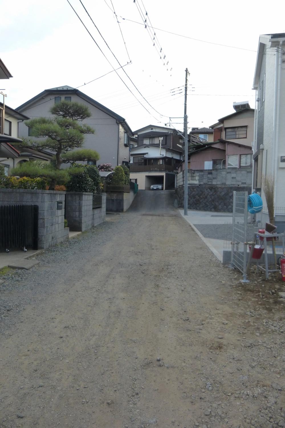 Local photos, including front road. There are a number of near market and shopping area