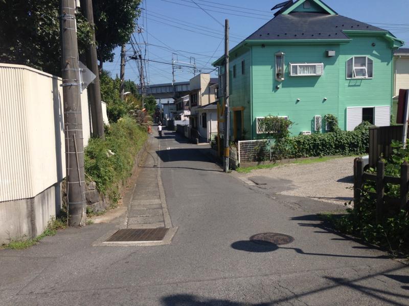 Local photos, including front road. Frontal road