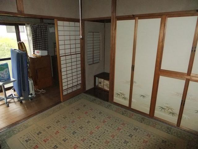 Other local. A lot of closet! You Hakadori also hide-and-seek!