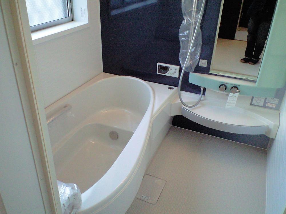 Same specifications photo (bathroom)