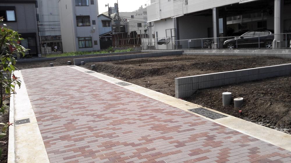 Local land photo. Development road of elegant interlocking finish