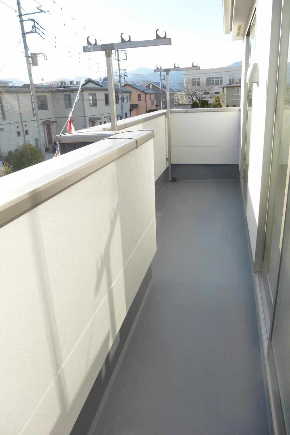 Balcony. South roof balcony