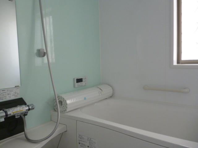 Bathroom. Indoor (October 14, 2013) Shooting