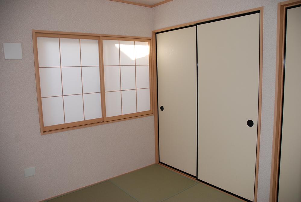 Non-living room. Indoor (11 May 2013) Shooting