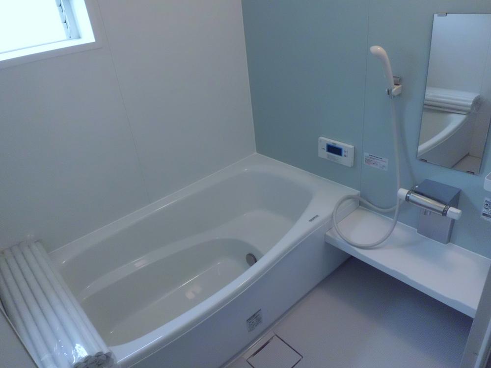 Bathroom. Indoor (April 2012) shooting