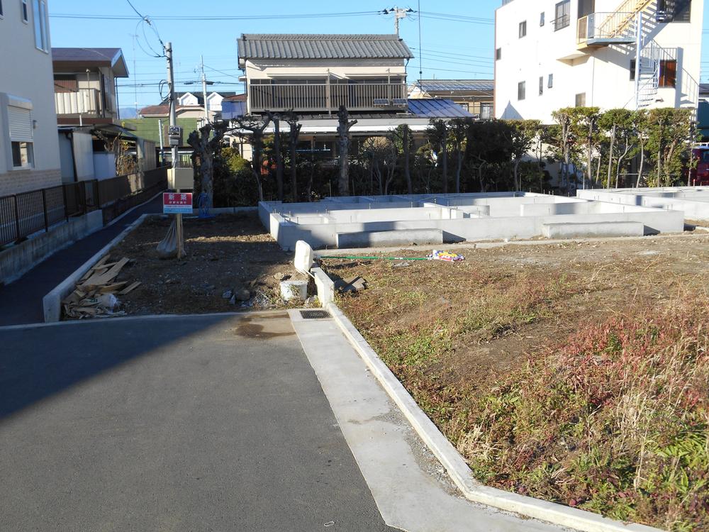 Local appearance photo. 1 Building