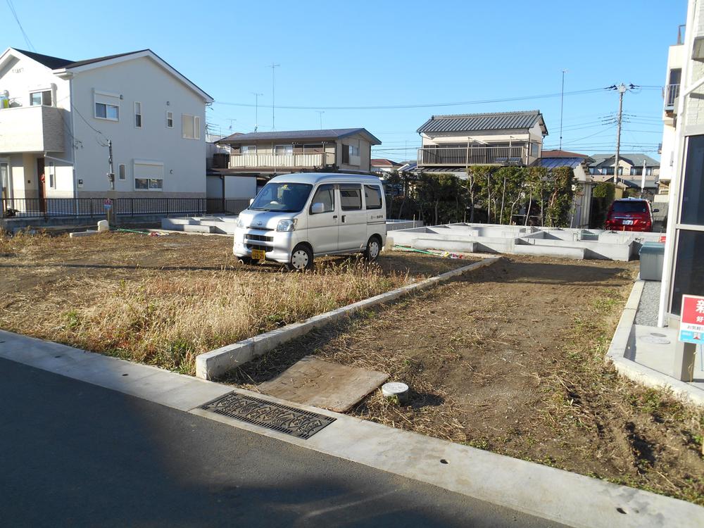 Local appearance photo. Building 2