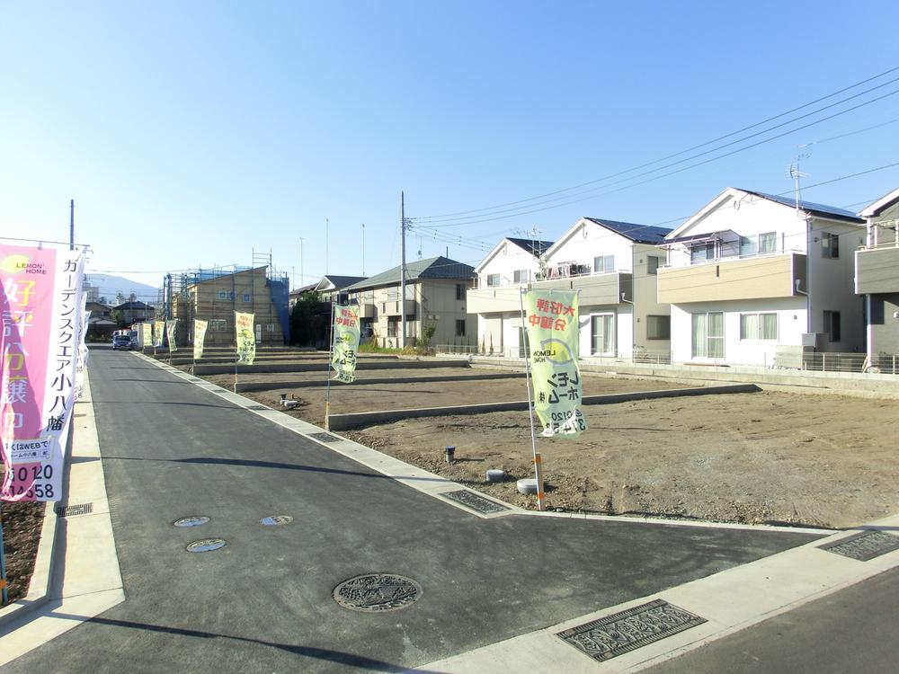 Local land photo. Local (11 May 2013) Shooting. No.1 ~ 12 of the compartment "Main Street area.". Good per sun in all compartments south road. Walking distance Odawara City Mall about 9 minutes of good location.