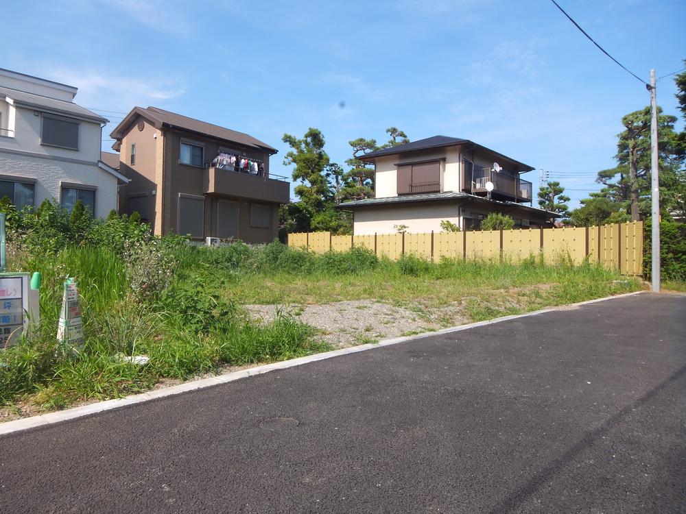 Local photos, including front road. Local (August 2013) Shooting