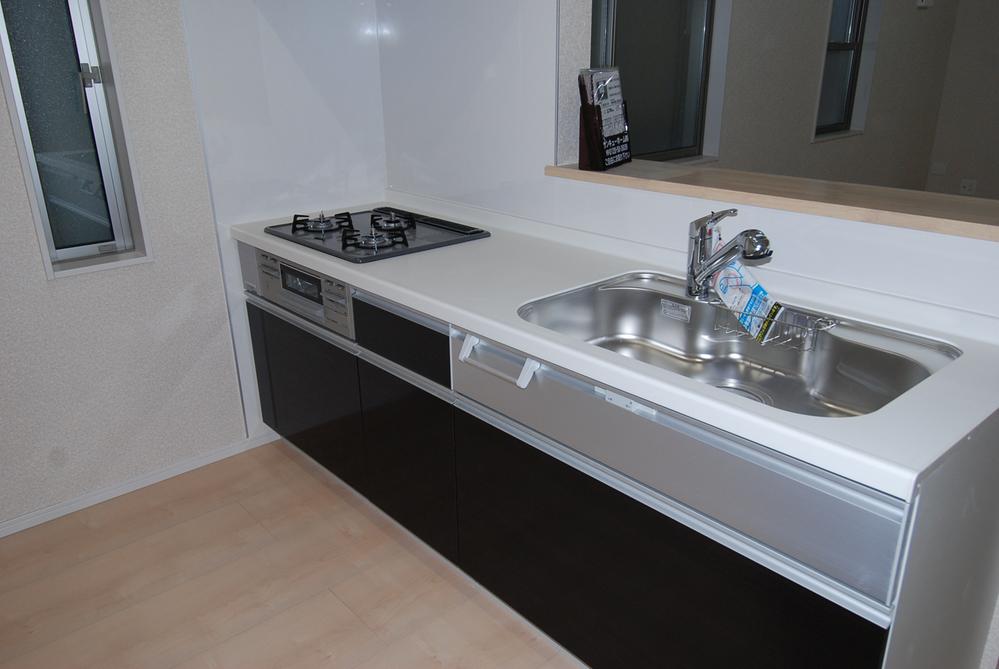 Kitchen. Indoor (12 May 2013) Shooting