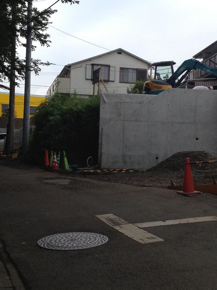 Local photos, including front road. Local (September 2013) Shooting