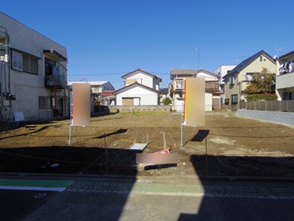 Local photos, including front road. Local (11 May 2013) Shooting