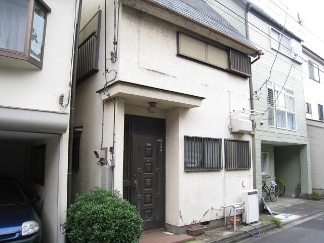 Local appearance photo. Old house