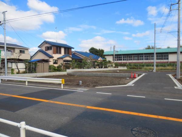 Local photos, including front road