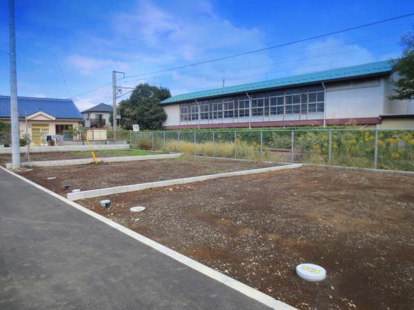 Local photos, including front road