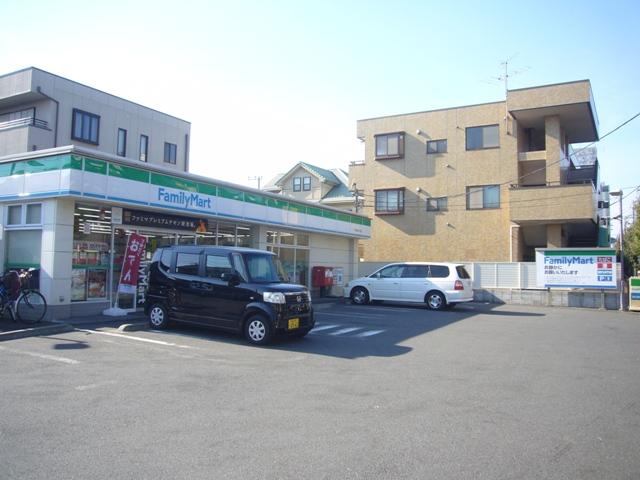 Convenience store. Until FamilyMart 400m