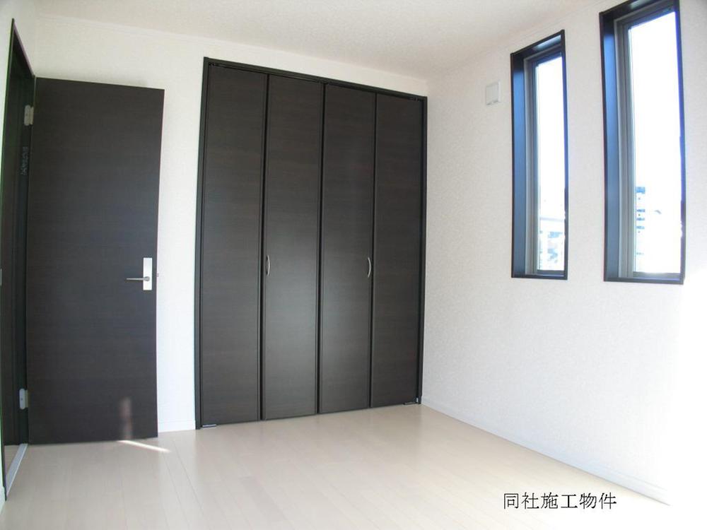 Same specifications photos (Other introspection). Same specifications