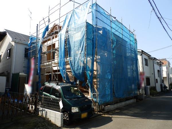 Local photos, including front road. Local (10 May 2013) Shooting