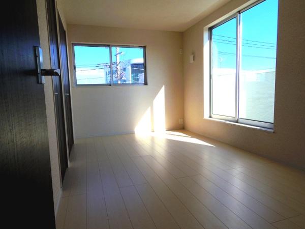 Non-living room. Indoor (10 May 2013) Shooting