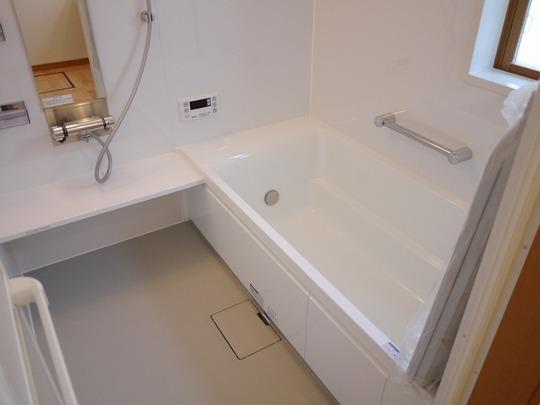 Bathroom. Air Heating drying with unit bus