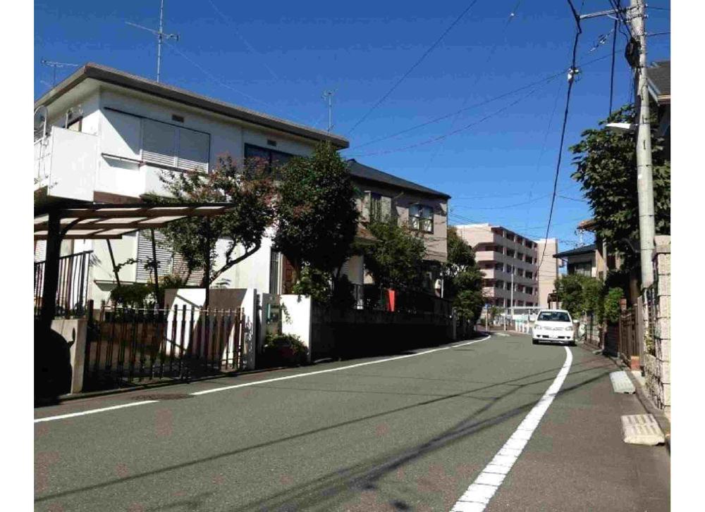 Local photos, including front road. Local (September 2013) Shooting