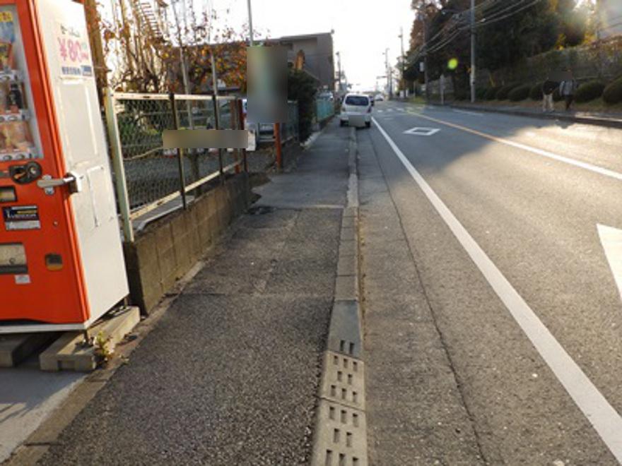 Local photos, including front road. Local (11 May 2013) Shooting