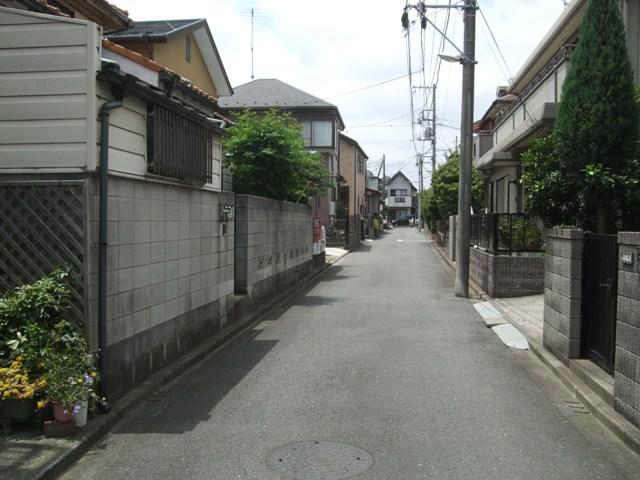 Local photos, including front road. Local (August 2013) Shooting